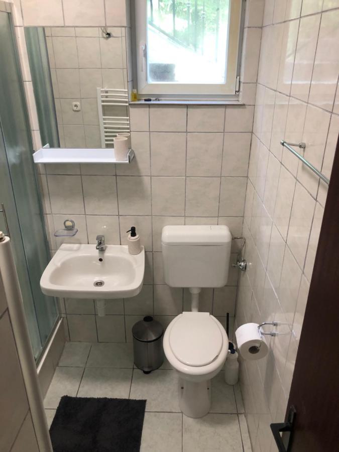 Apartman Ana Apartment Vrlika Bagian luar foto